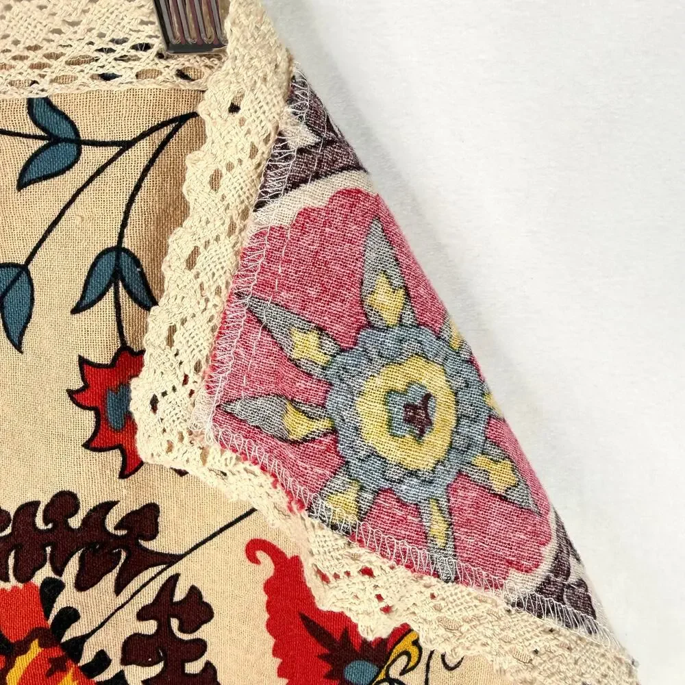 Vintage Floral Crochet Trim Table Scarf